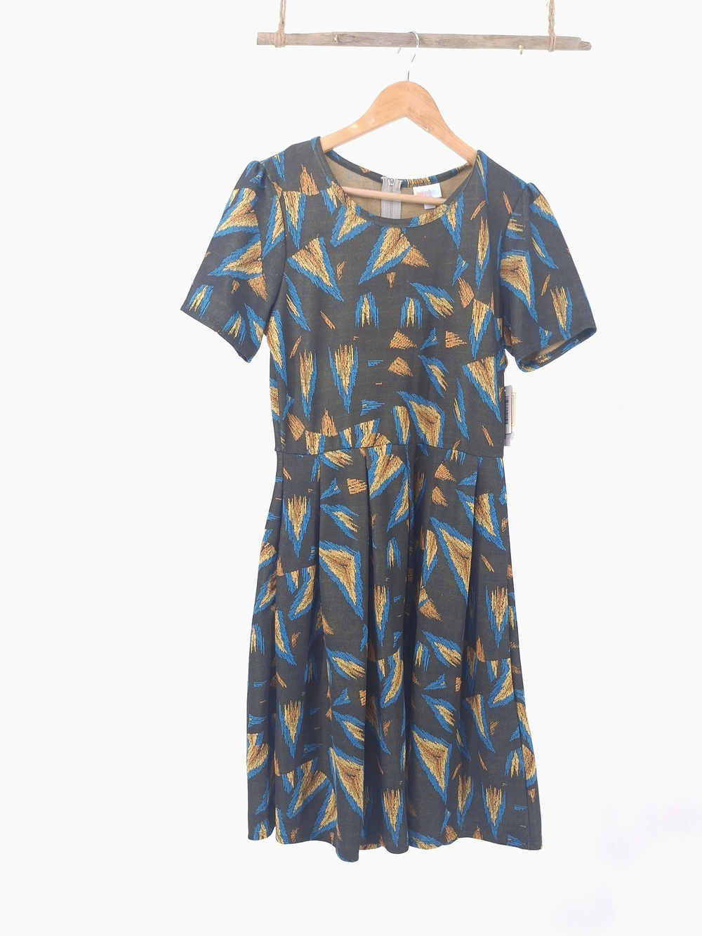✨NWT LuLaRoe Amelia Dress XL Fit & Flare Pleated Midi With Pockets✨